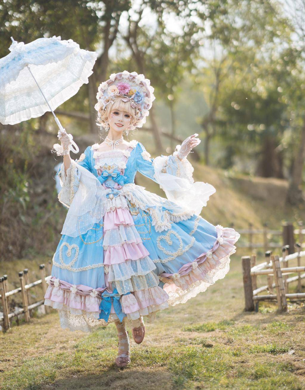 本以为普通洛丽塔够美了,直到看见玛丽苏裙,连直男也会心动