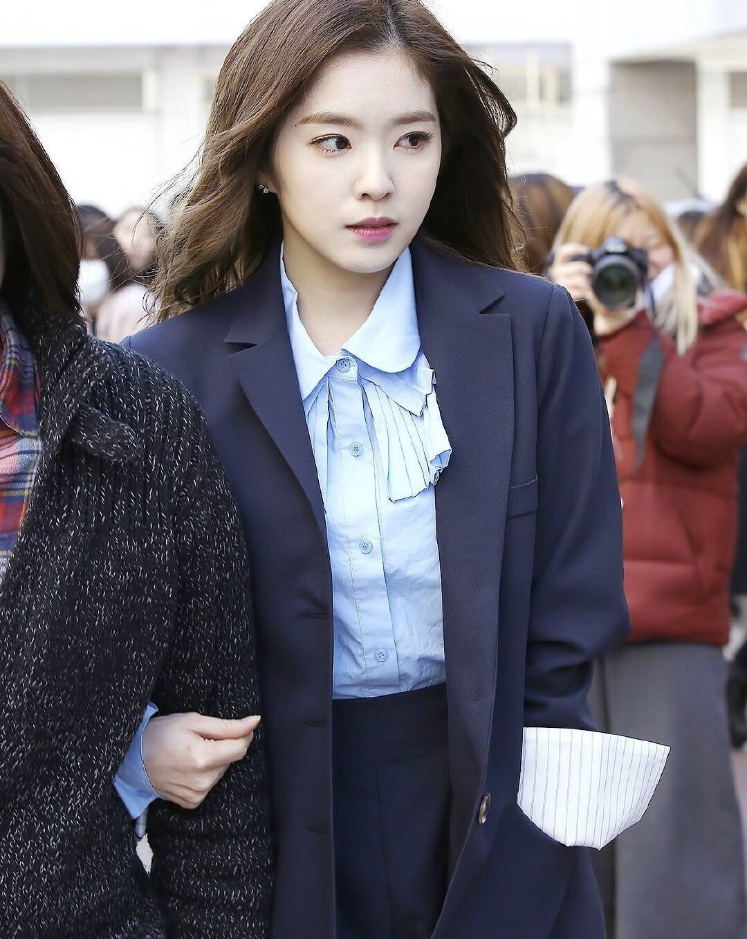 有韩团颜神之称的裴珠泫,一袭白裙误以为白雪公主,实在太会穿了