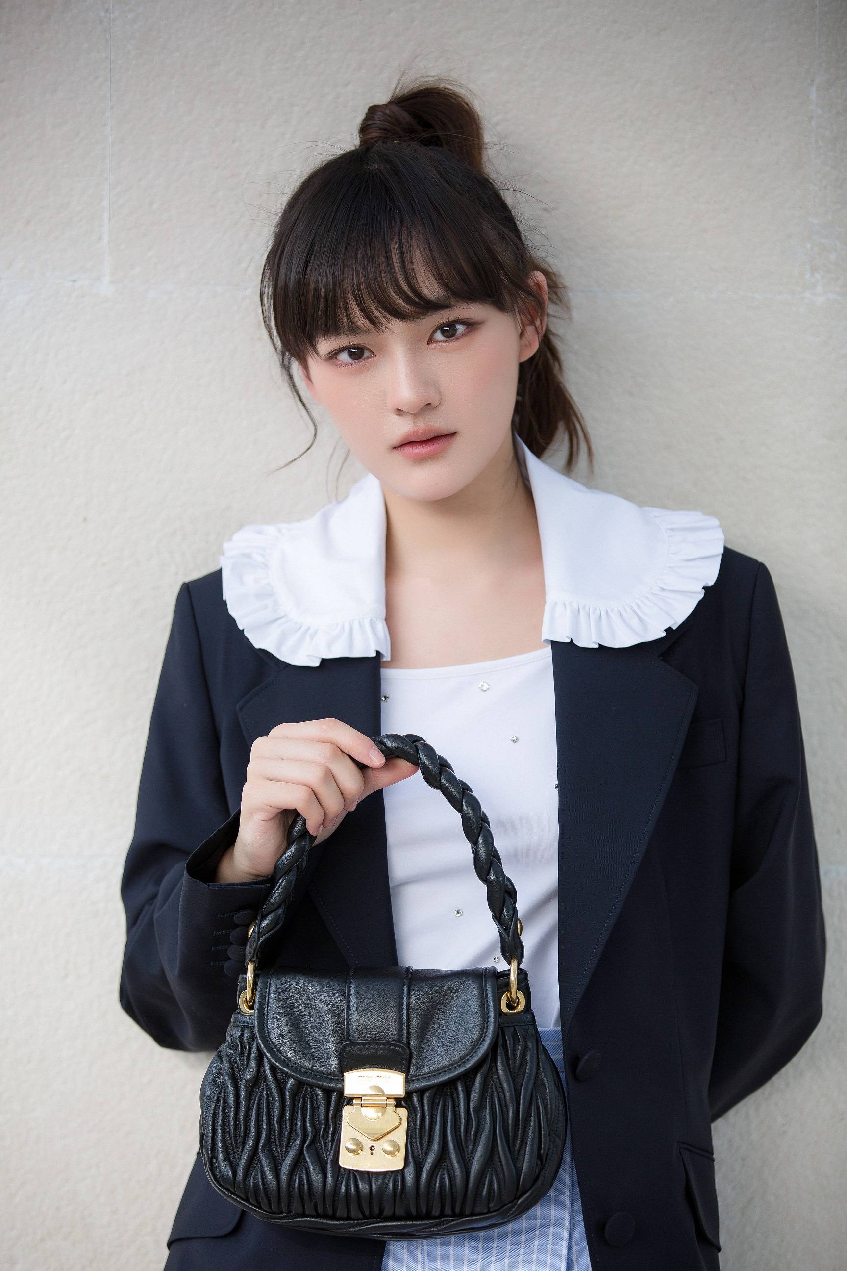 绿意拂荡纵享悠然!文淇夏日美图自有腔调