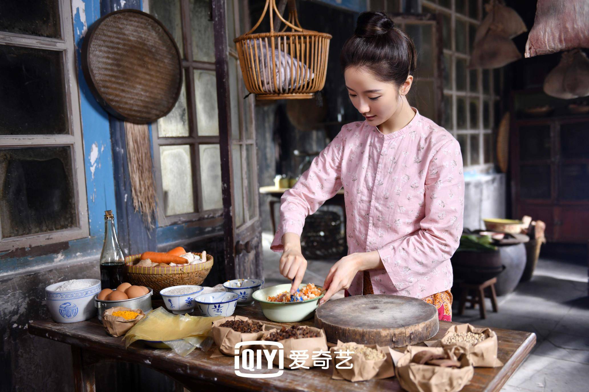 《小娘惹》:"鸡汤cp"疯狂撒糖,肖燕甜而不齁见演技