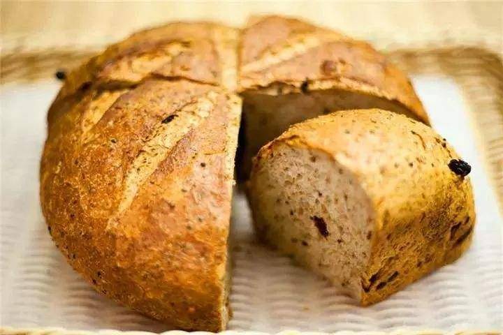 额尔古纳俄罗斯人家必备的列巴