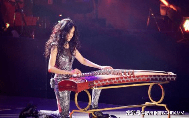 迪丽热巴钢琴十级,这些女明星竟然都会乐器,怪不得这么优雅!