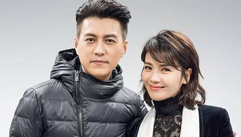 44岁靳东曾因戏生情娶二婚妻子,如今儿子5岁被称"最帅星二代"