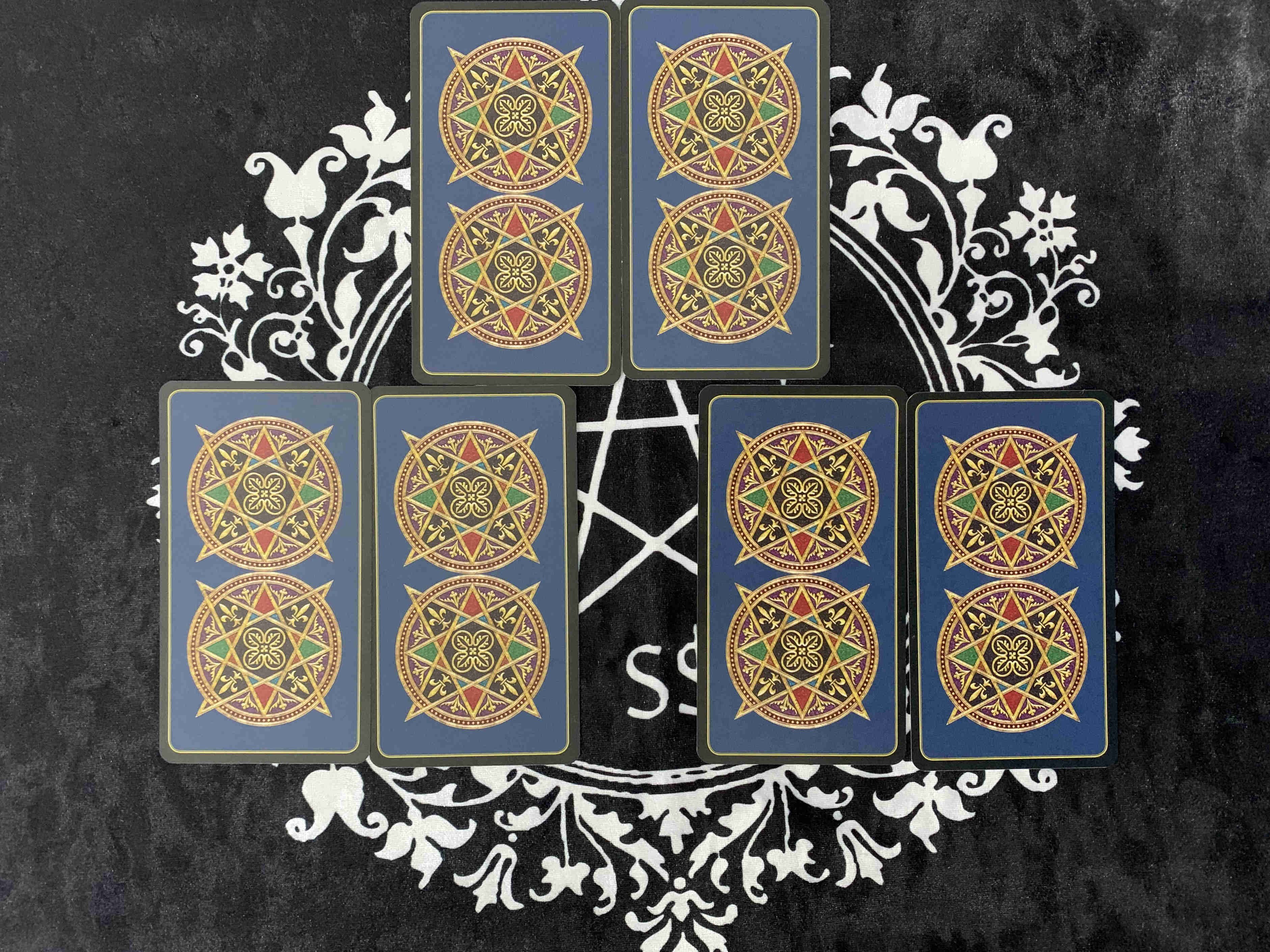 梦黎塔罗:2020年8月水瓶座运势占卜,缺少沟通,忽略彼此