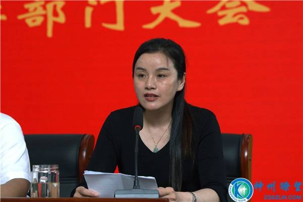 海安街道的海安市人大代表王树芳,钱进,陆丽华,唐涛先后作了评议发言.