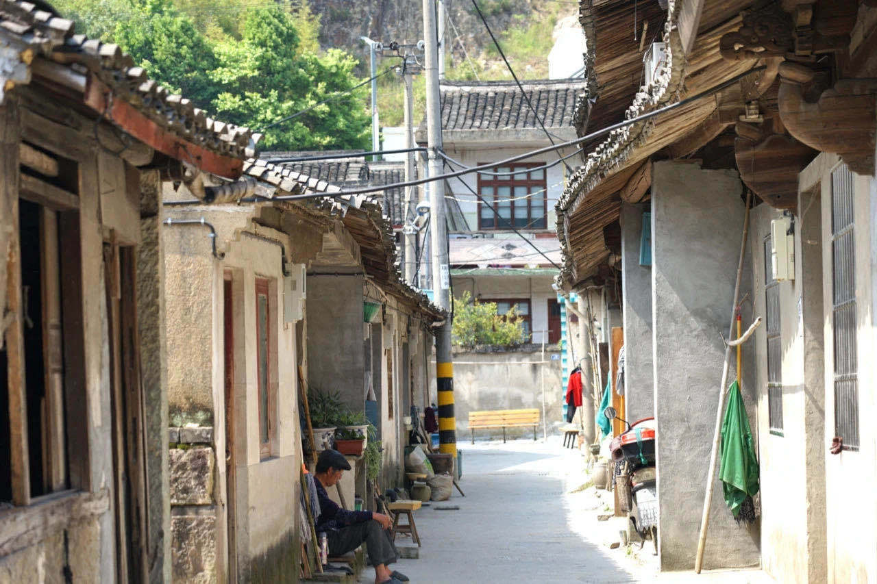 体验"珍藏版"原始老街,找老底子留下的真"宝贝"!一般人不知道~_太白