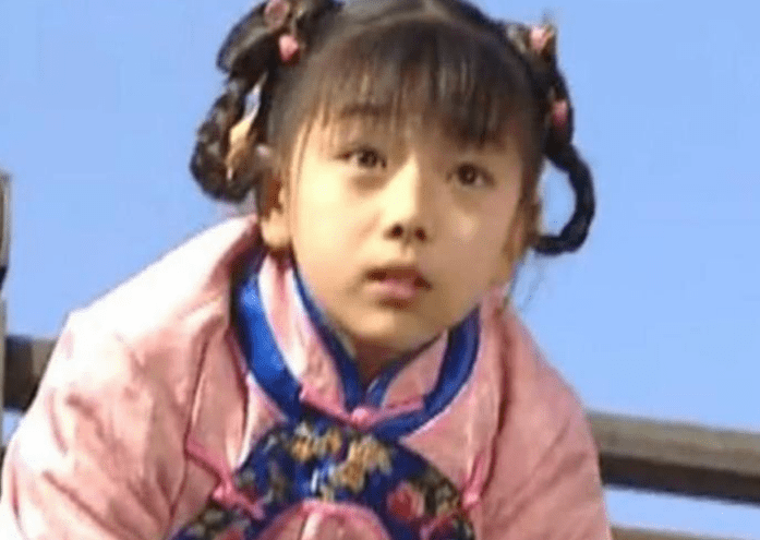 原创《还珠格格》中小鸽子近照曝光,20年后晋身气质女神,美到认不出