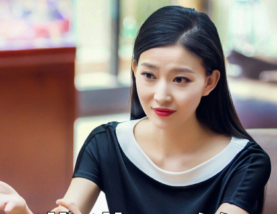 《爱我就别想太多》中薛瑛资源有多好,虽不演女主,却是霸屏女配_手机