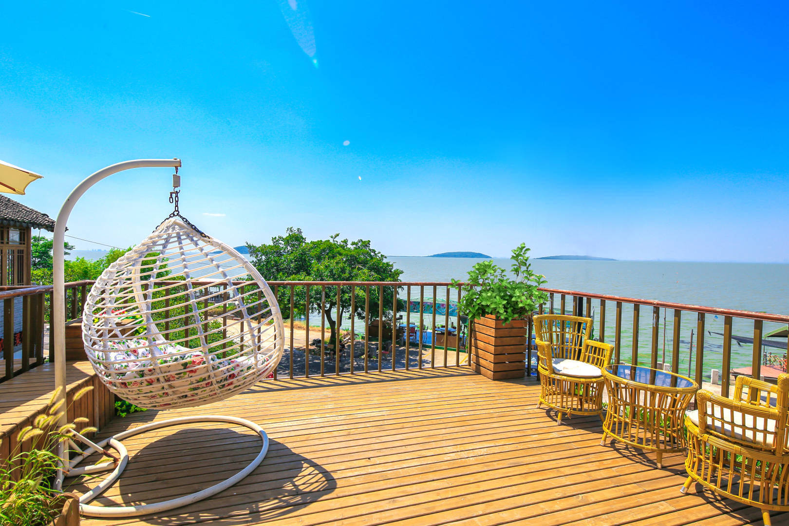 这几家苏州西山民宿,靠山面湖,景观房视野一绝,值得体验!