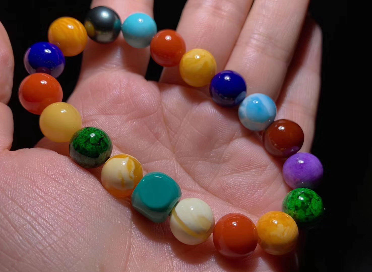 多宝手串世界多宝集散区