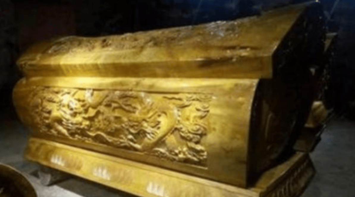 原创古人为何讲究棺材不得落地看看嘉庆帝的8000名抬棺人就懂了