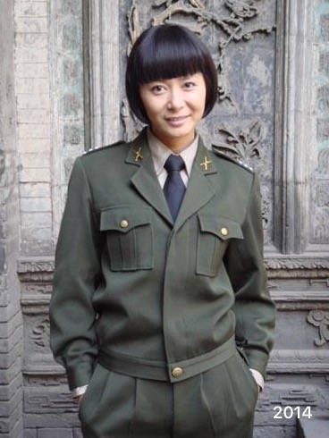 塞娅捡漏成功,《粉女》反派吸睛,事业不温不火的她依旧美丽