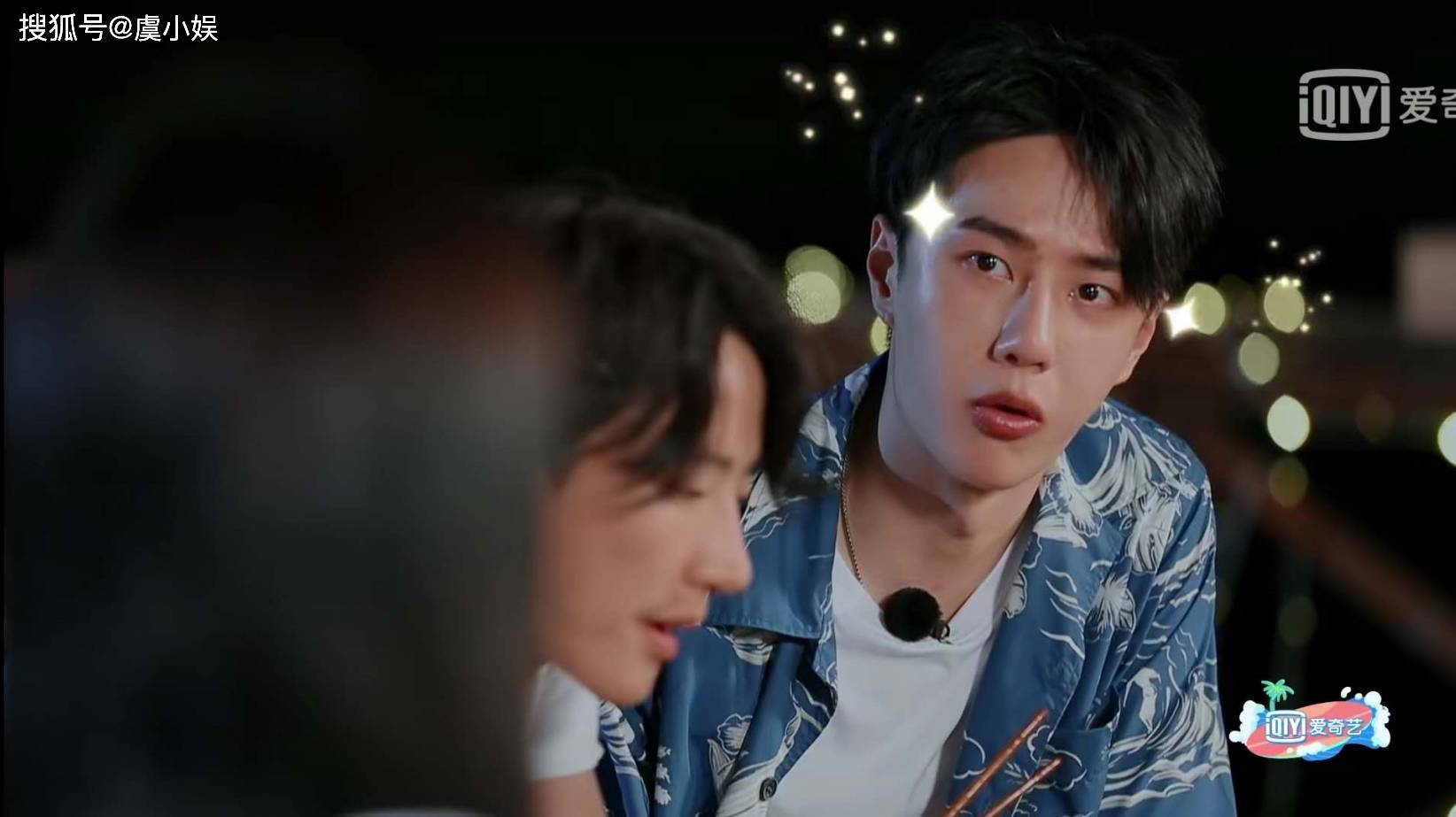 冲浪店正式营业,王一博不舍告别落泪,韩东君不慎挂彩