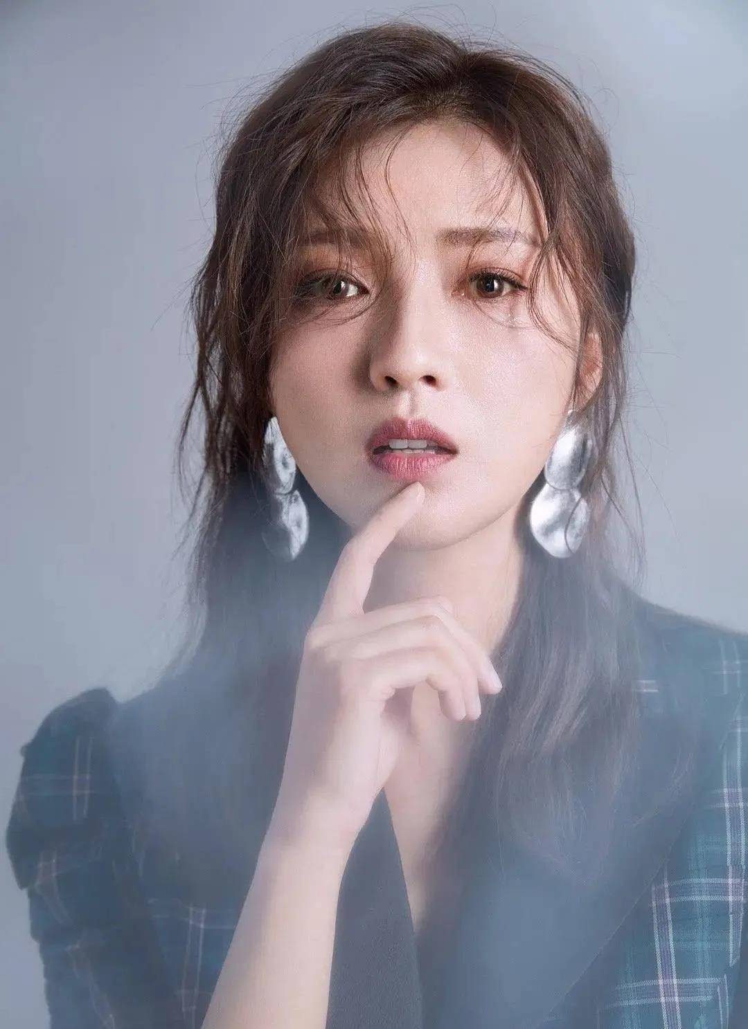 《猎狐》一个乡下闯荡的丫头—杨建秋,真实底层写照!