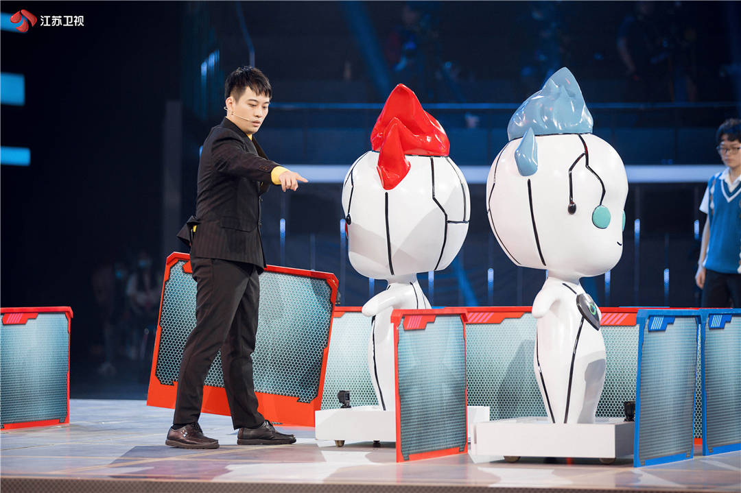 "脑王之王争霸赛"开赛即高潮 施一公大呼"过瘾"