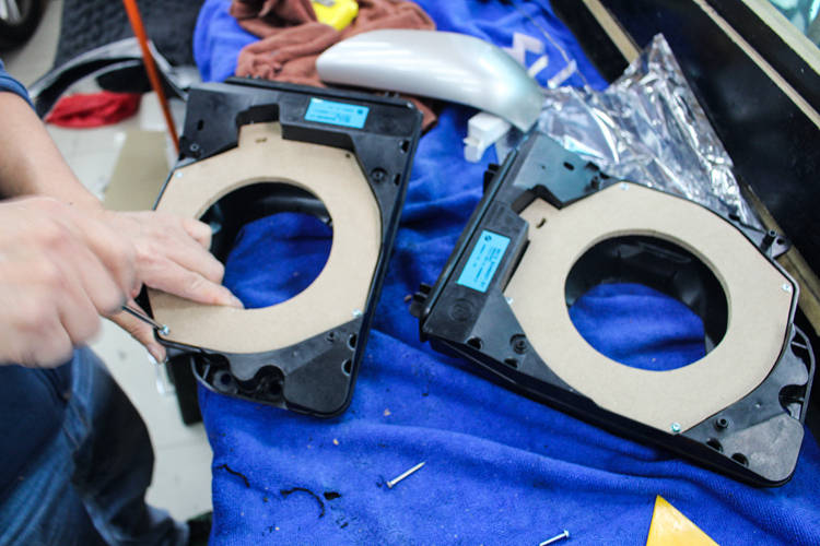 苏州艺声行宝马3系320音响改装隔音打造你的专属音乐空间