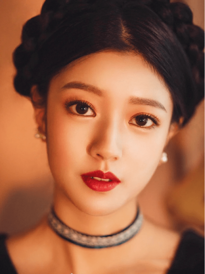 精致女孩都爱"素雅妆",本以为平平淡淡,看久了居然很女神,清冷高贵