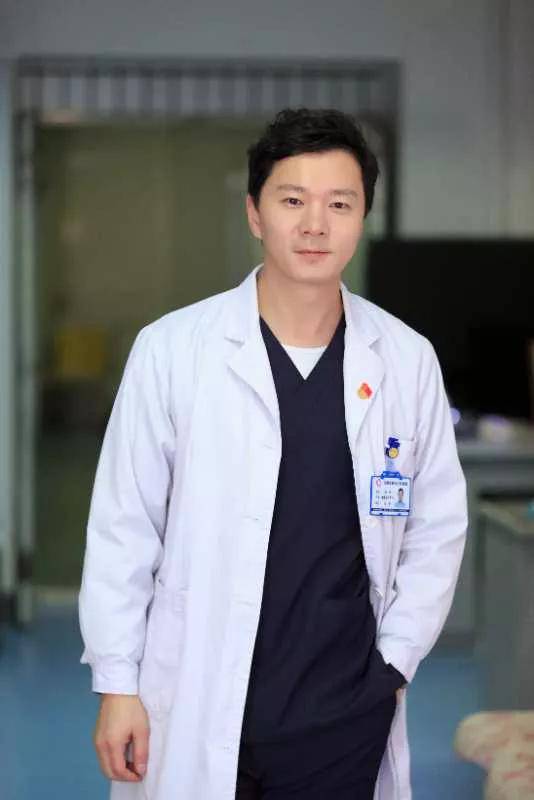 张女士后来得知,为自己治疗的尚书医生是五院内镜诊疗中心主任,其医术