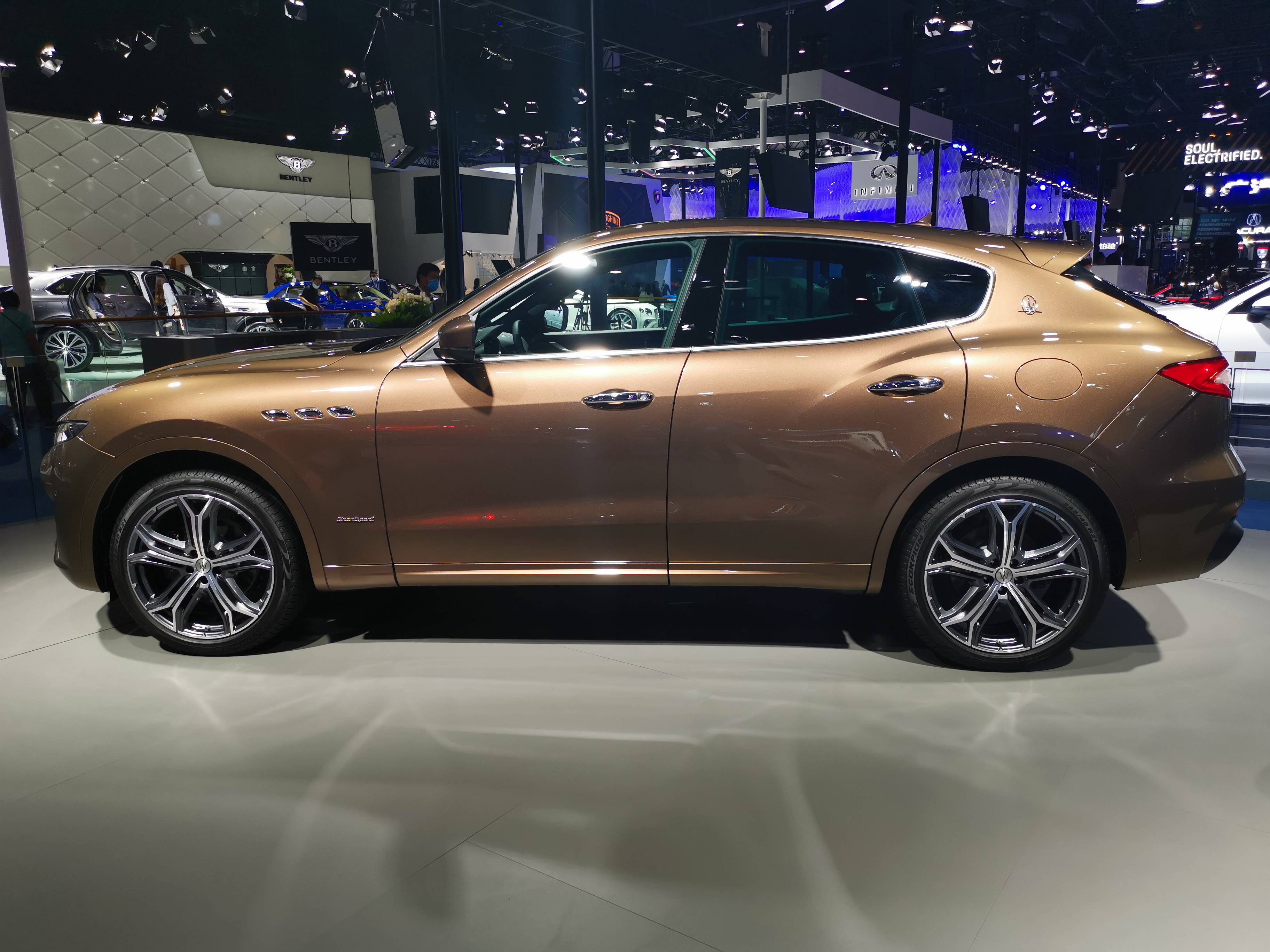 2020成都车展:玛莎拉蒂levante限量版亮相