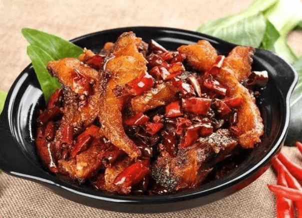 精选美食:干锅香辣鱼块,莲藕蒸肉,西红柿炖豆腐,白菜烧肉丸的做法