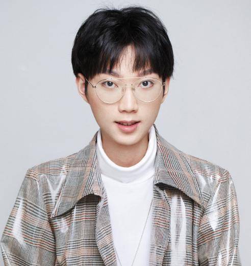 原创又一虎牙千万大主播,孤影直播间粉丝破1000万,实力主播热衷公益