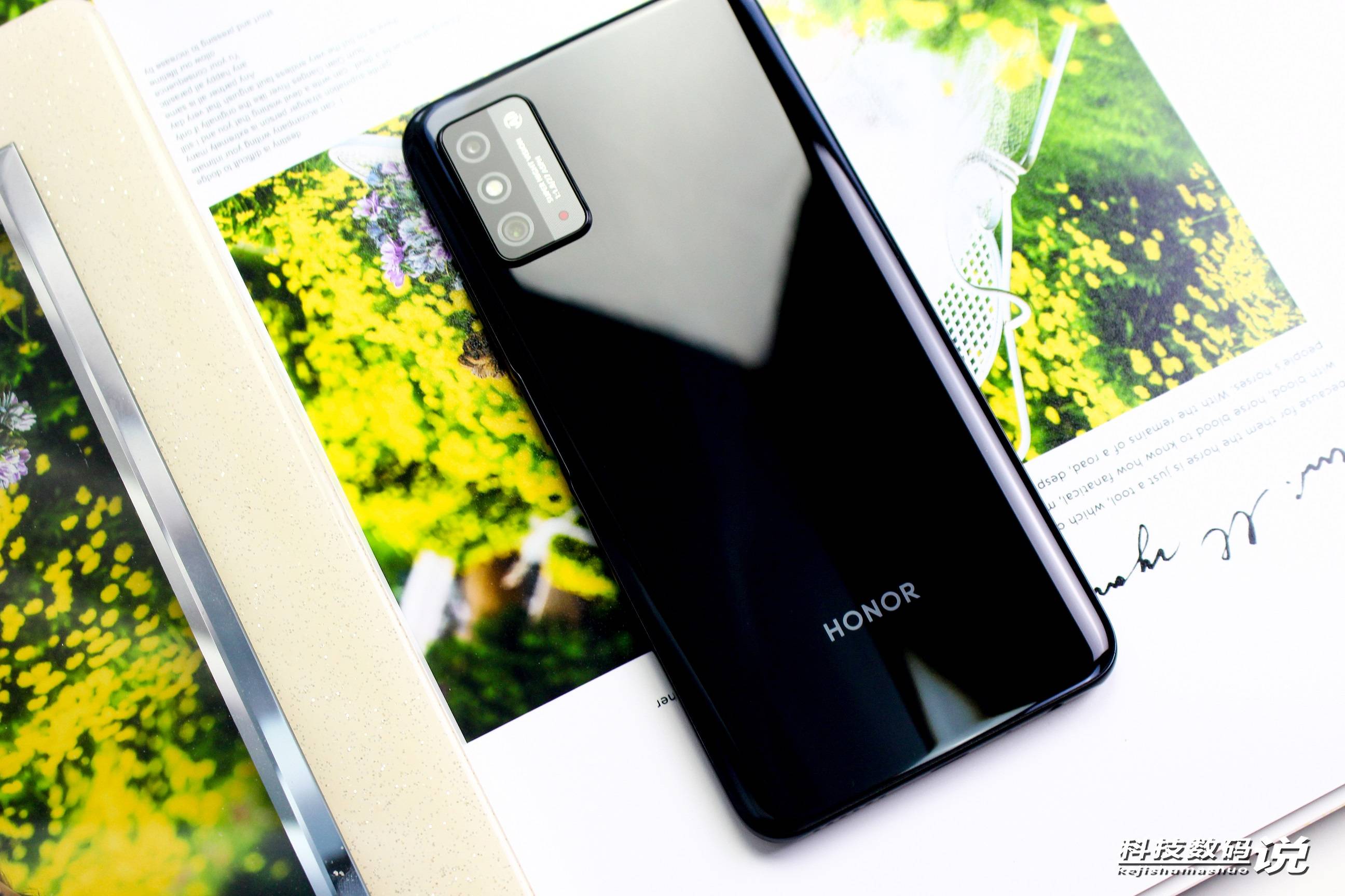 远不止大屏5g时代下影音新选择荣耀x10max开启智慧大屏体验