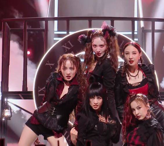 无价之姐四人开场个人solo李斯丹妮嗨翻场孟佳离场意难平