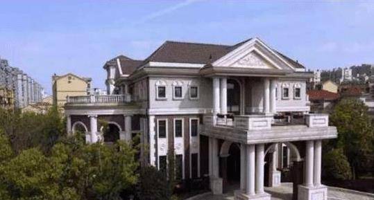 当年姚明因房子太大,将价值960万豪宅卖给刘翔,现在市值多少?_上海