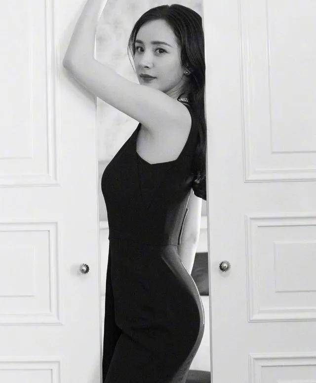 有一种性感,叫杨幂的"假翘臀"