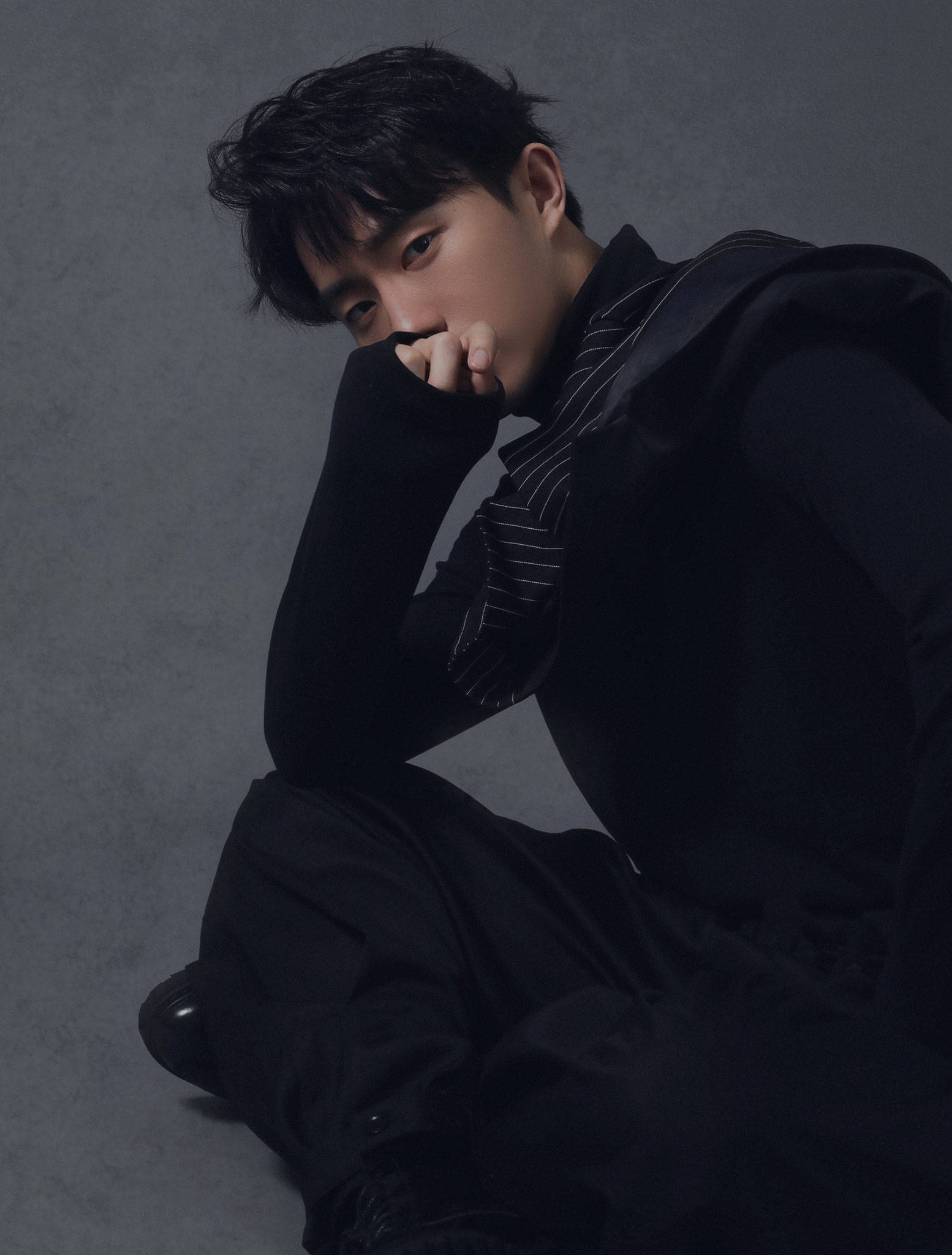 英伦质感的元气少年!演员郑好光影大片出炉 演绎时尚多面性