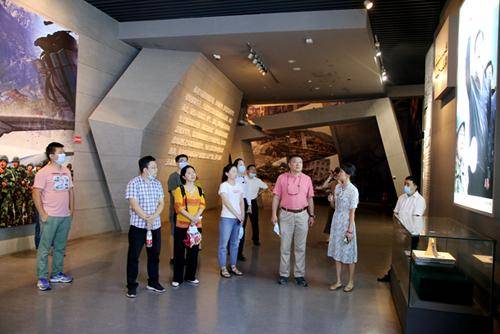 马晓燕详细介绍了北川老县城地震遗址保护以及地震纪念馆功能发挥等