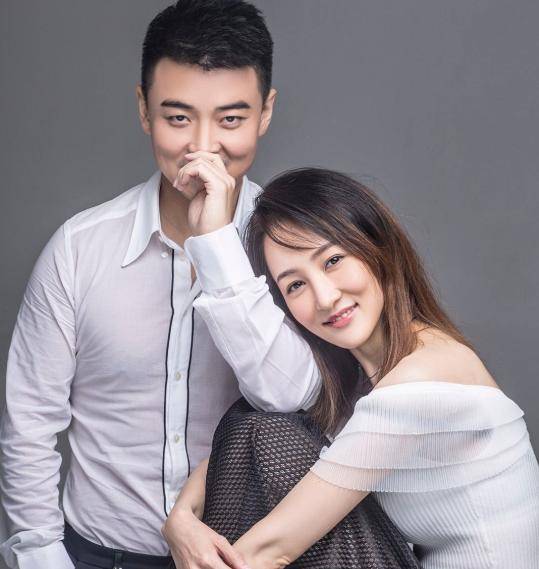 乒坛"千年老二"王皓:输了冠军却赢了家庭,上天还是眷顾了他_闫博雅