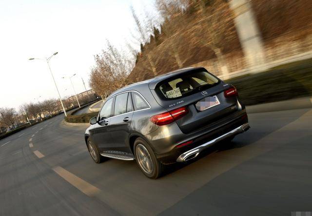 40万落地奔驰glc260l,深度试驾后,老司机说了一句心里话