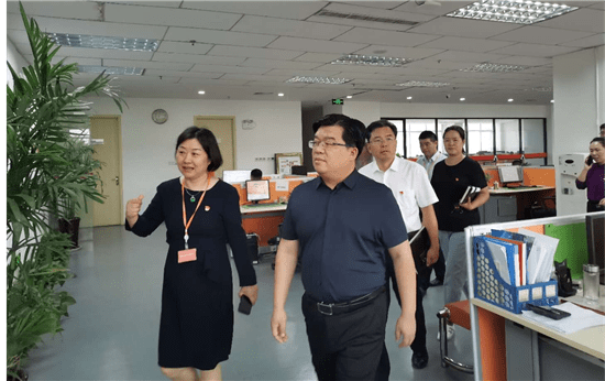 焦作市山阳区区长走访调研平安产险焦作中支