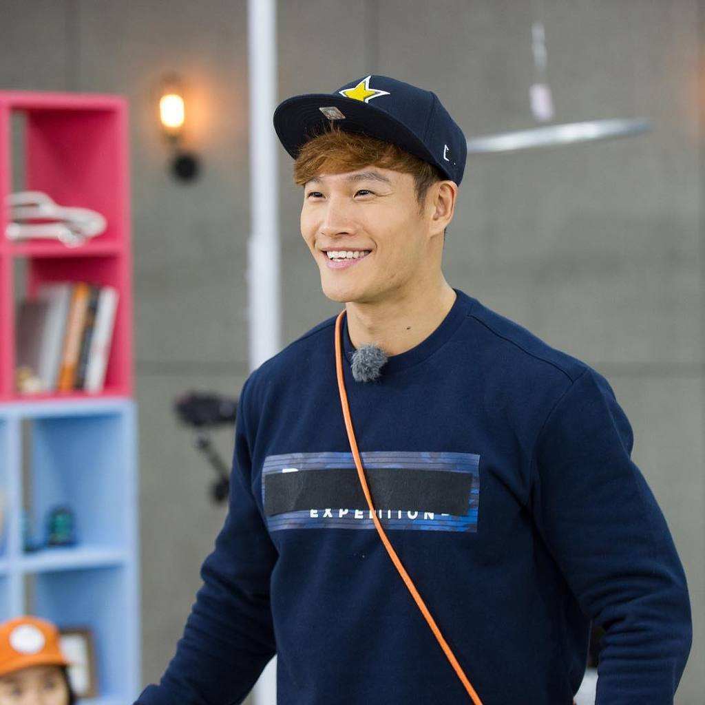 44岁金钟国健身20年,肾却不行了,网友好奇:越练越虚?