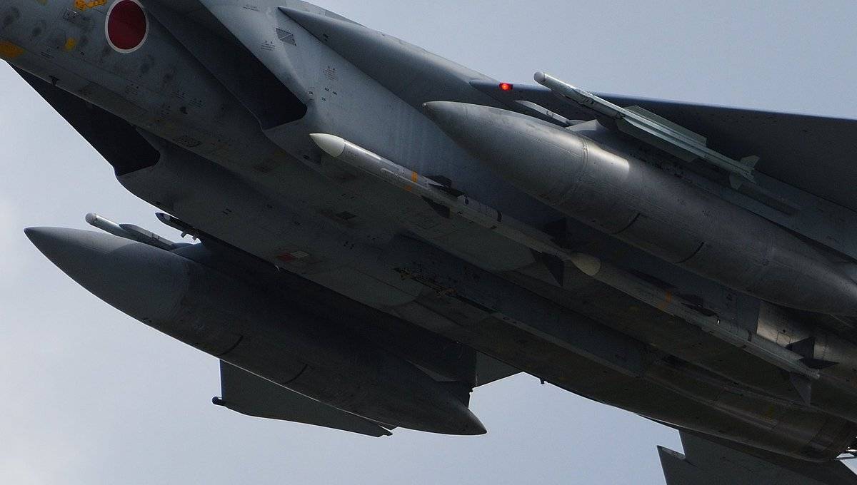 挂载aam-4/5的f-15j