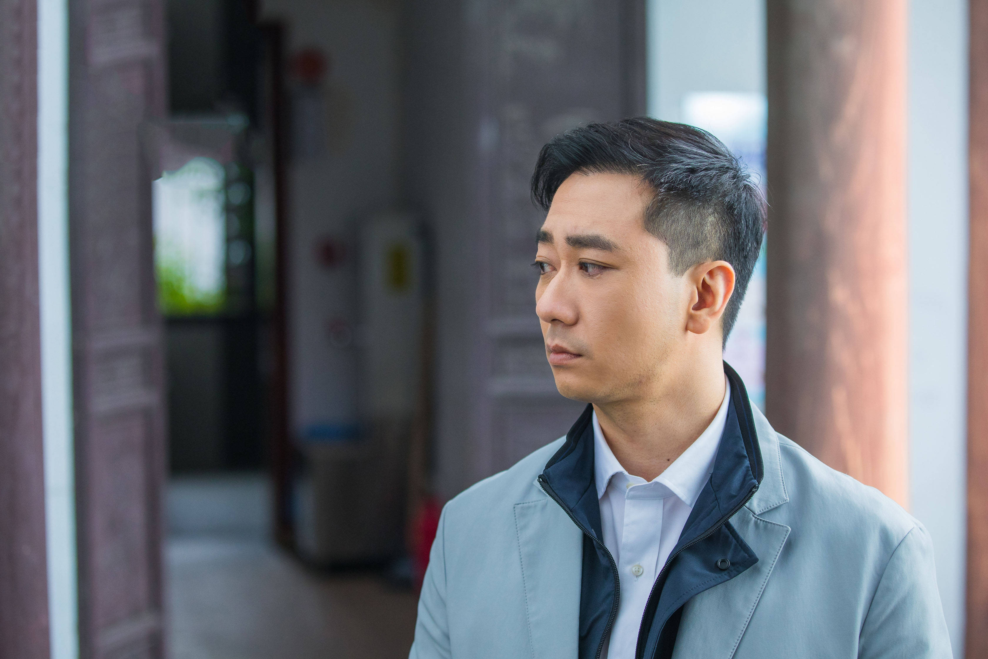 《三十而已》:当王漫妮遇上"王自健",她的小镇相亲能成功吗?_张志