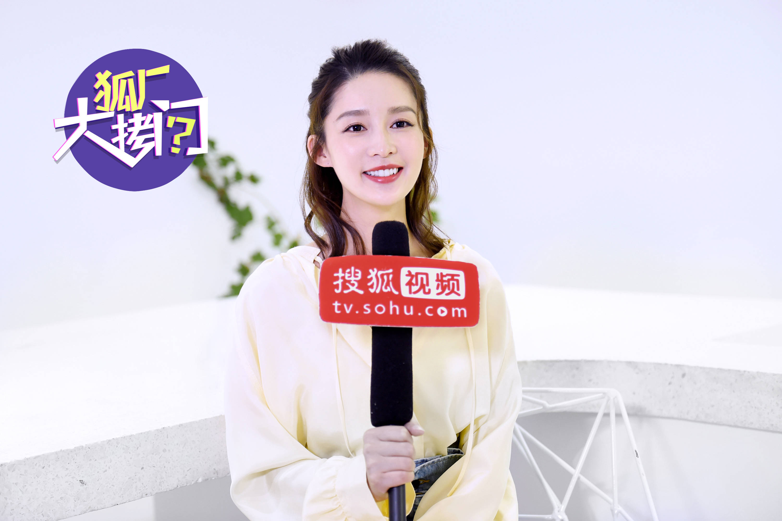 洪水/图)采访之前,如果要我们评选出演艺圈里最佛系的女明星,李沁一定