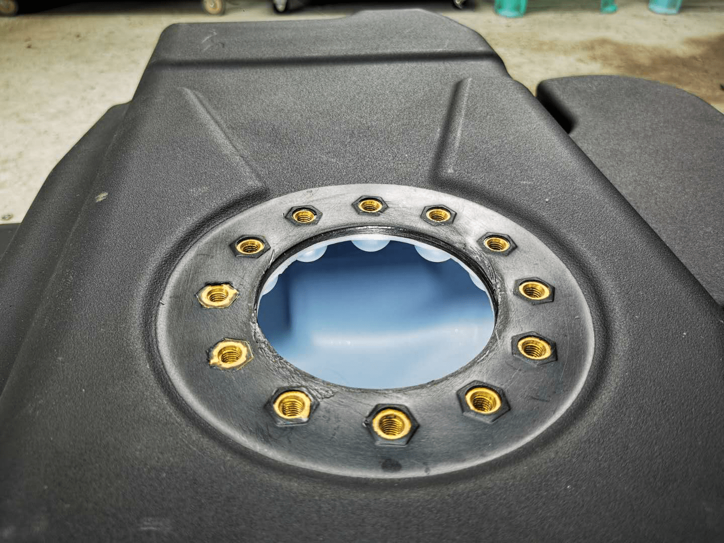 吉姆尼无损安装70升大油箱,续航可超800公里