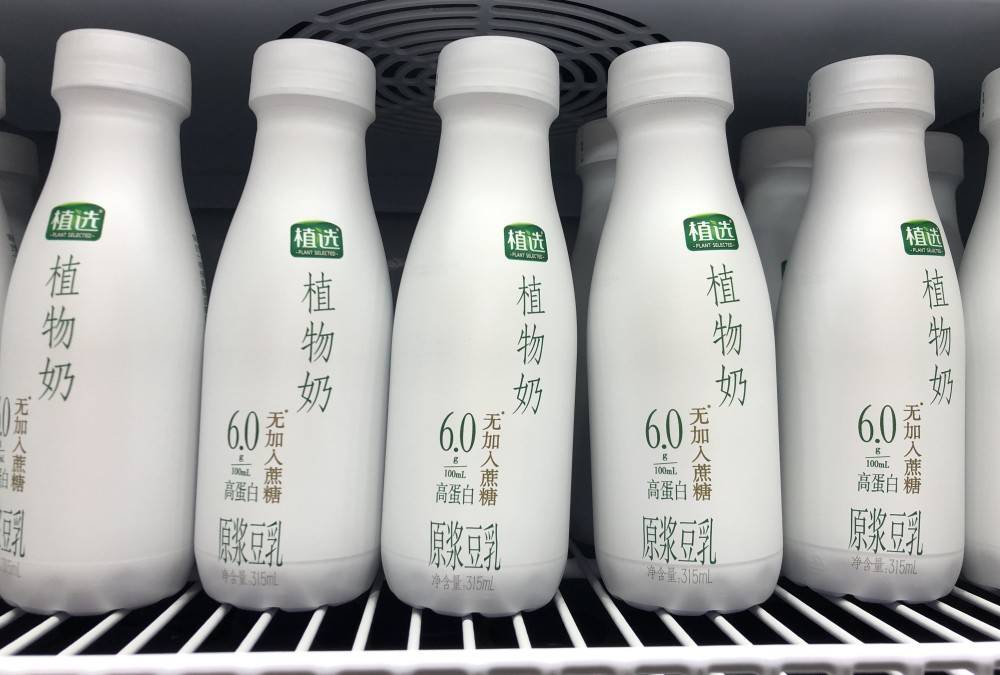 伊利植选植物奶