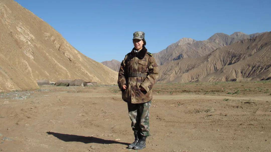 八一特辑 | 女兵申妍:戎装青衿两相宜_手机搜狐网