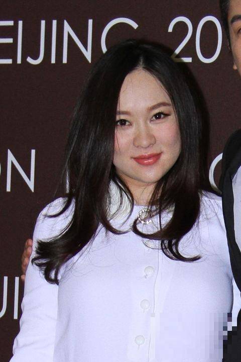 其实,这远远不是霍思燕发福最严重的时候,因为在2014年左右,霍思燕的