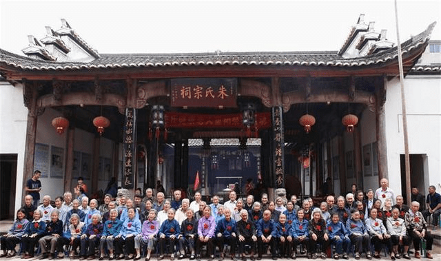 最后在民国时期去世,活到了90岁,而他的后代同样继承了朱家优良的家风