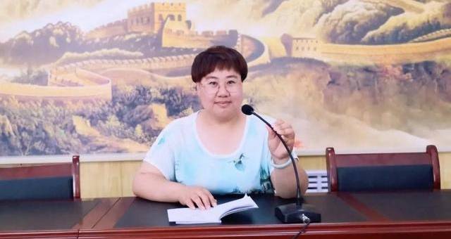 报告会上,张淑英校长要求全体教职工要从思想上认识到师德师风的重要