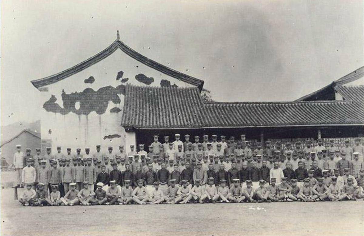 1949年江西解放老红军找国家安排工作结果却被判处枪决