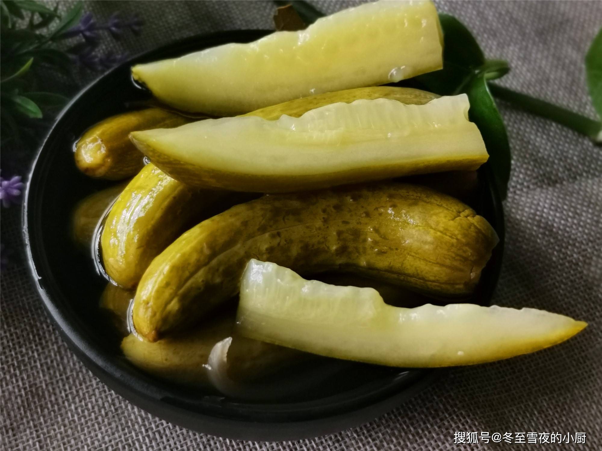 原创东北俄式酸黄瓜的腌法,这四种调料不能少,味道正宗,酸爽解腻