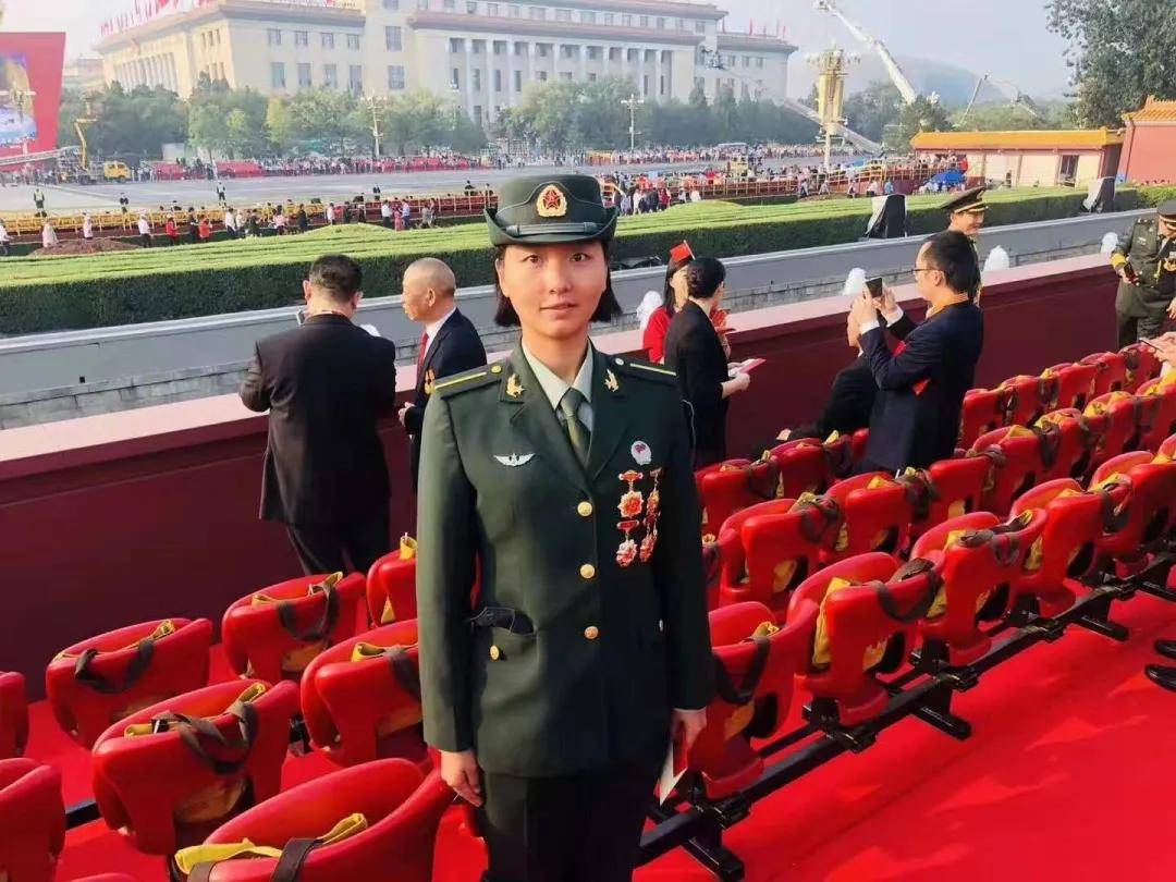 优秀毕业生袁远专业:2014级航空专业为了实现自己的女兵梦,她从川科去