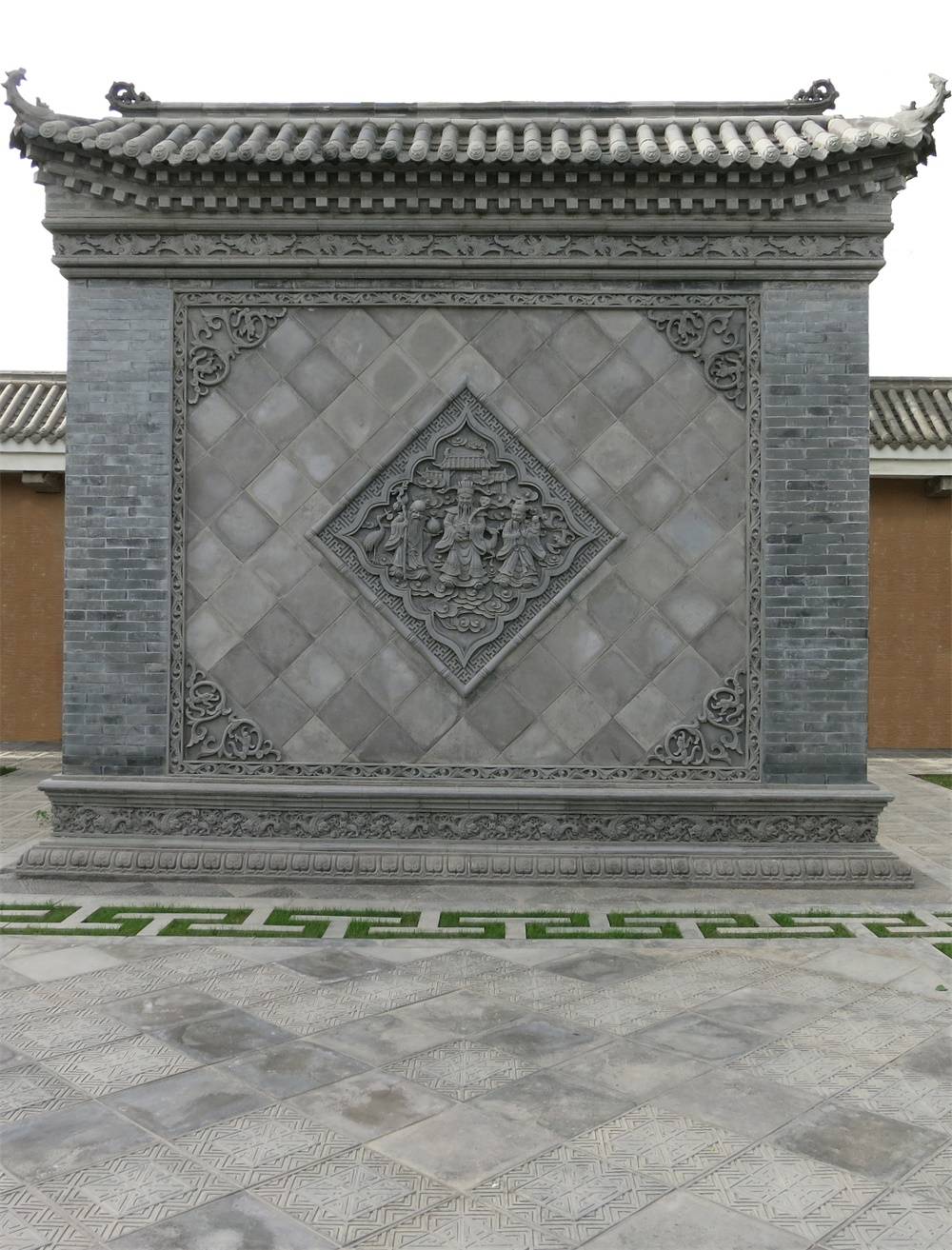 中式意境之庭院里的砖雕影壁墙