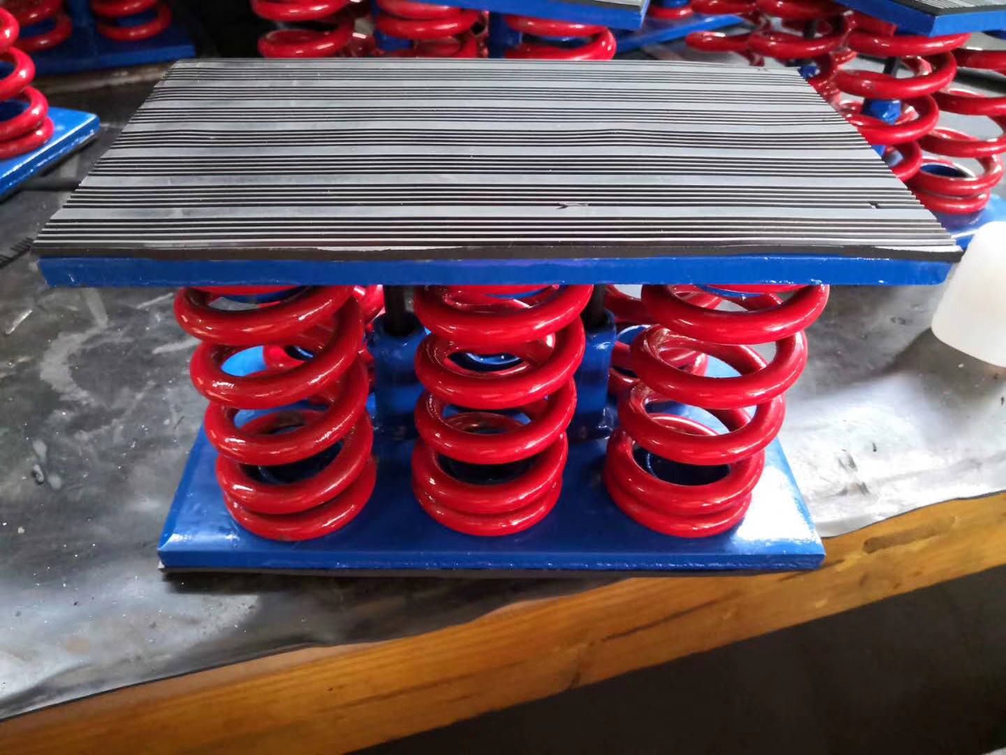 各个型号减震器产品介绍_手机搜狐网