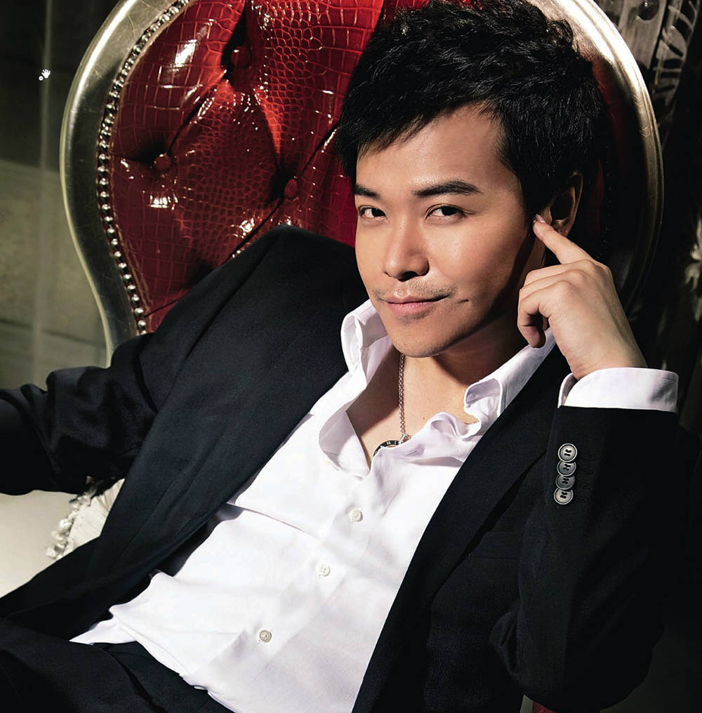 原创42岁陈思诚久违露面肚腩凸起胖成徐峥老婆佟丽娅瘦出新高度